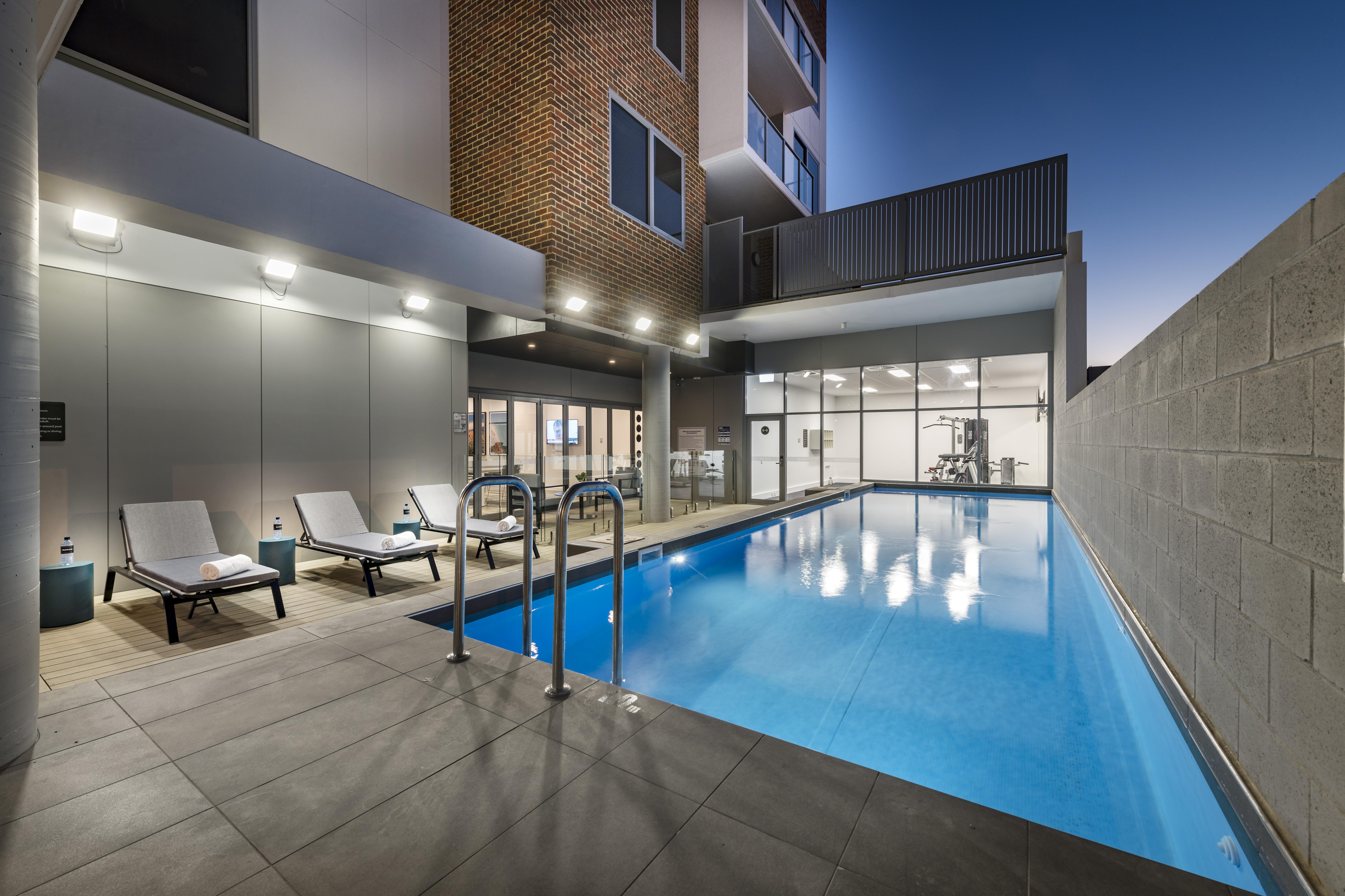 Quest Midland Aparthotel Exteriör bild